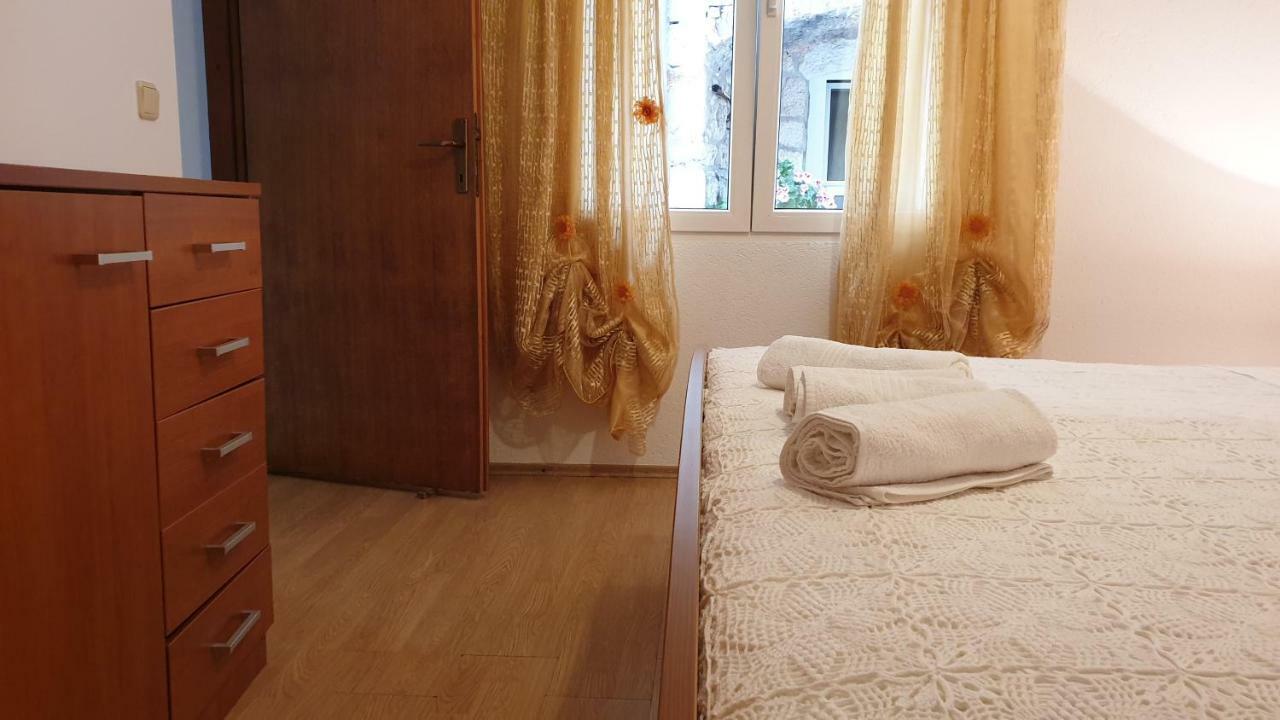 Apartman Biserka Pitve Exterior foto