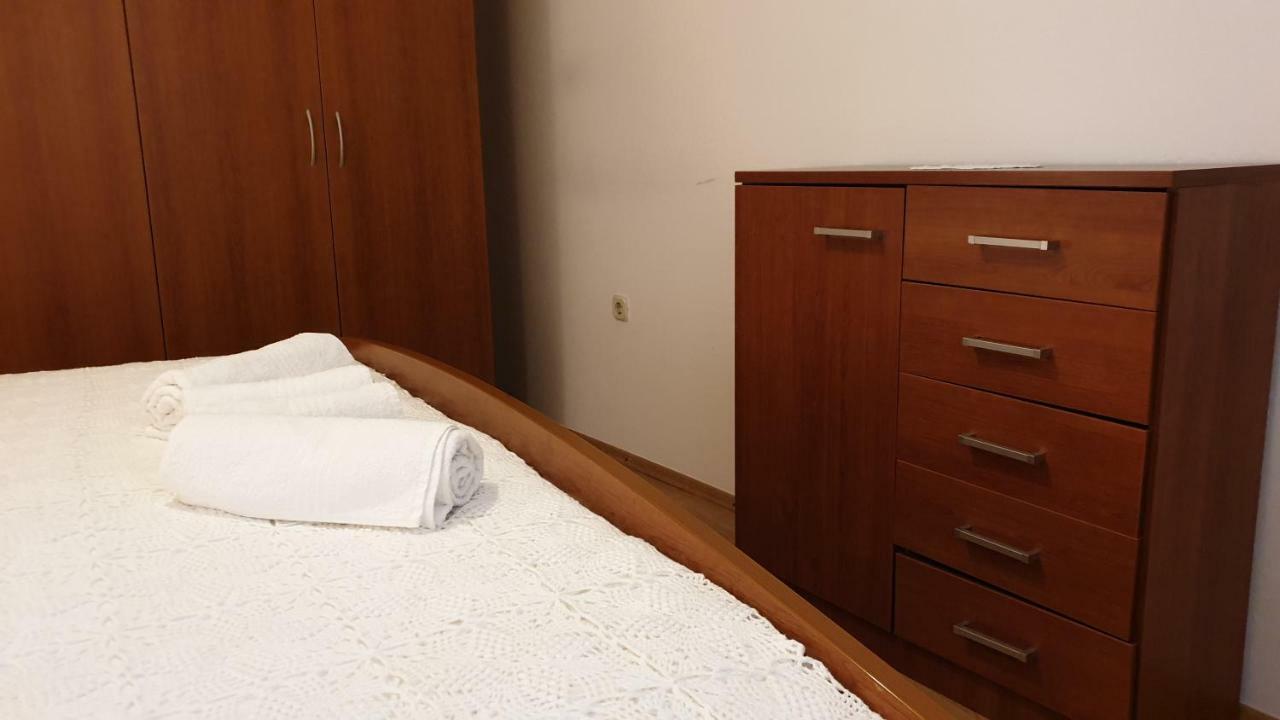 Apartman Biserka Pitve Exterior foto